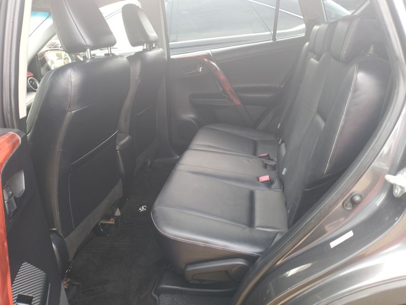 Thumbnail 6 of 2016 Toyota RAV4